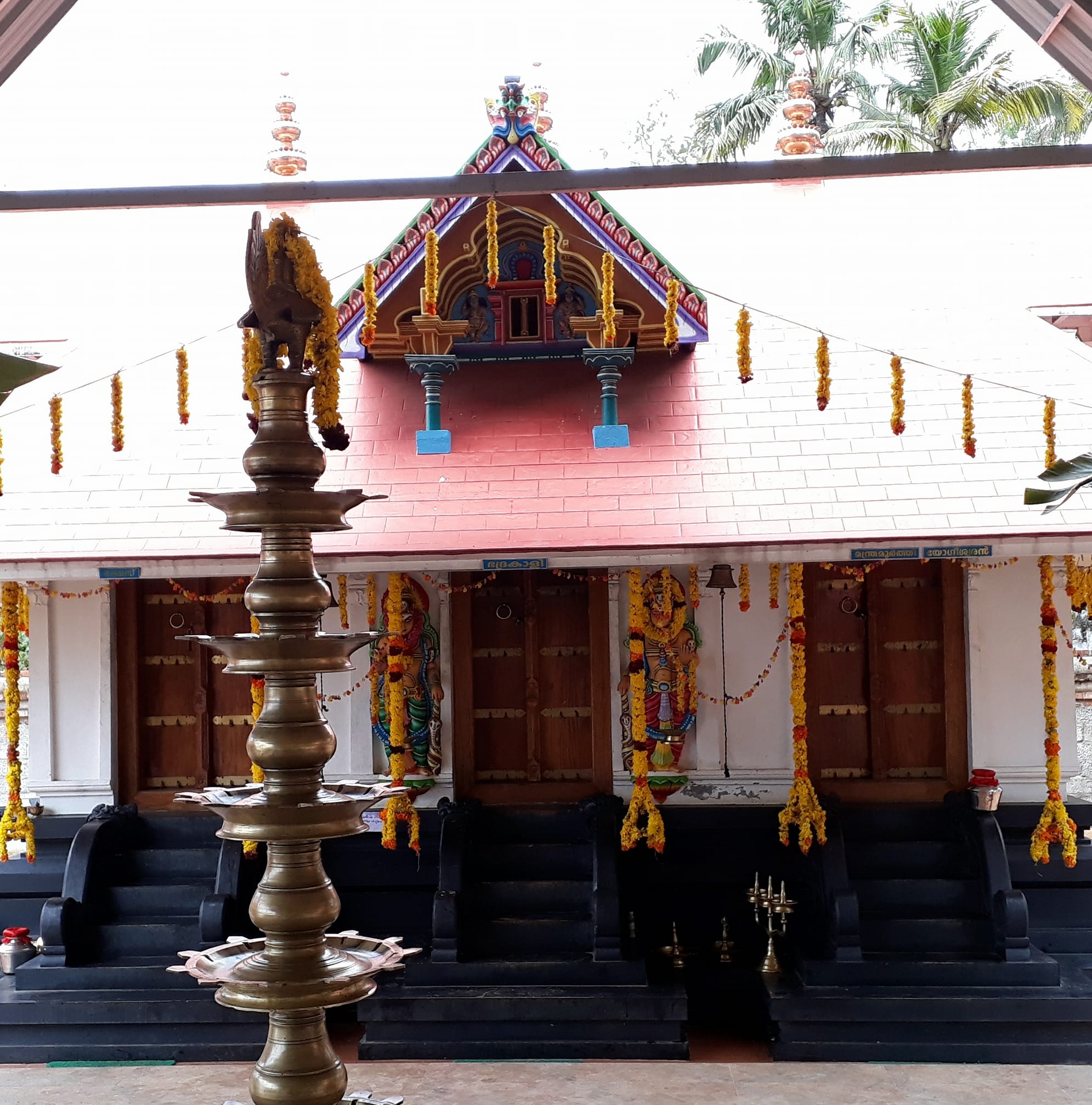 Ponnara Sree Bhadrakali  Temple trivandrum Dresscode