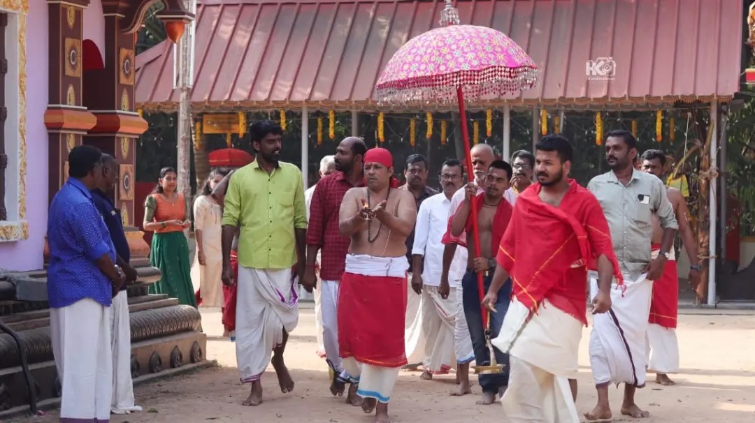 Oorootu Vila Bhadrakali   Temple trivandrum Dresscode