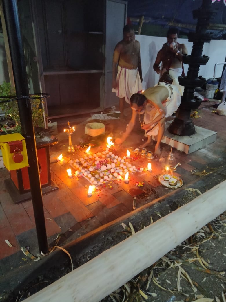  Pettah Moonnam Manackal Sreebadhrakalli Temple trivandrum Dresscode