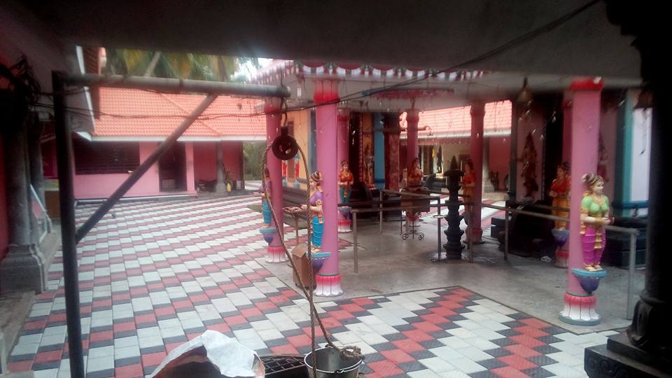  Kodoor  Moonnam Manackal Sreebadhrakalli Temple trivandrum Dresscode