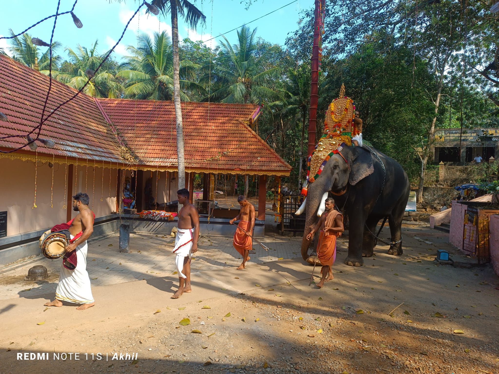 Thrippalavoor shiva   Temple trivandrum Dresscode