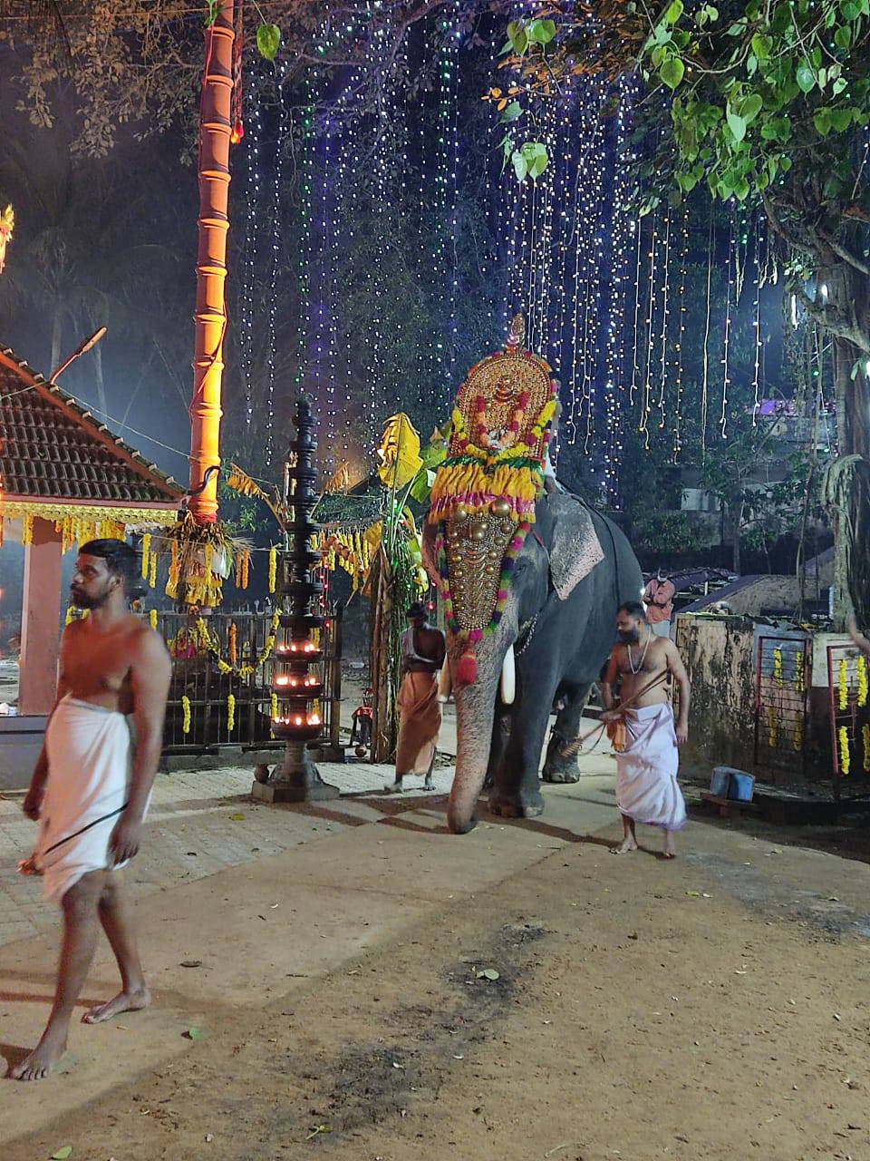 Images of trivandrum thrippalavoor shivaTemple