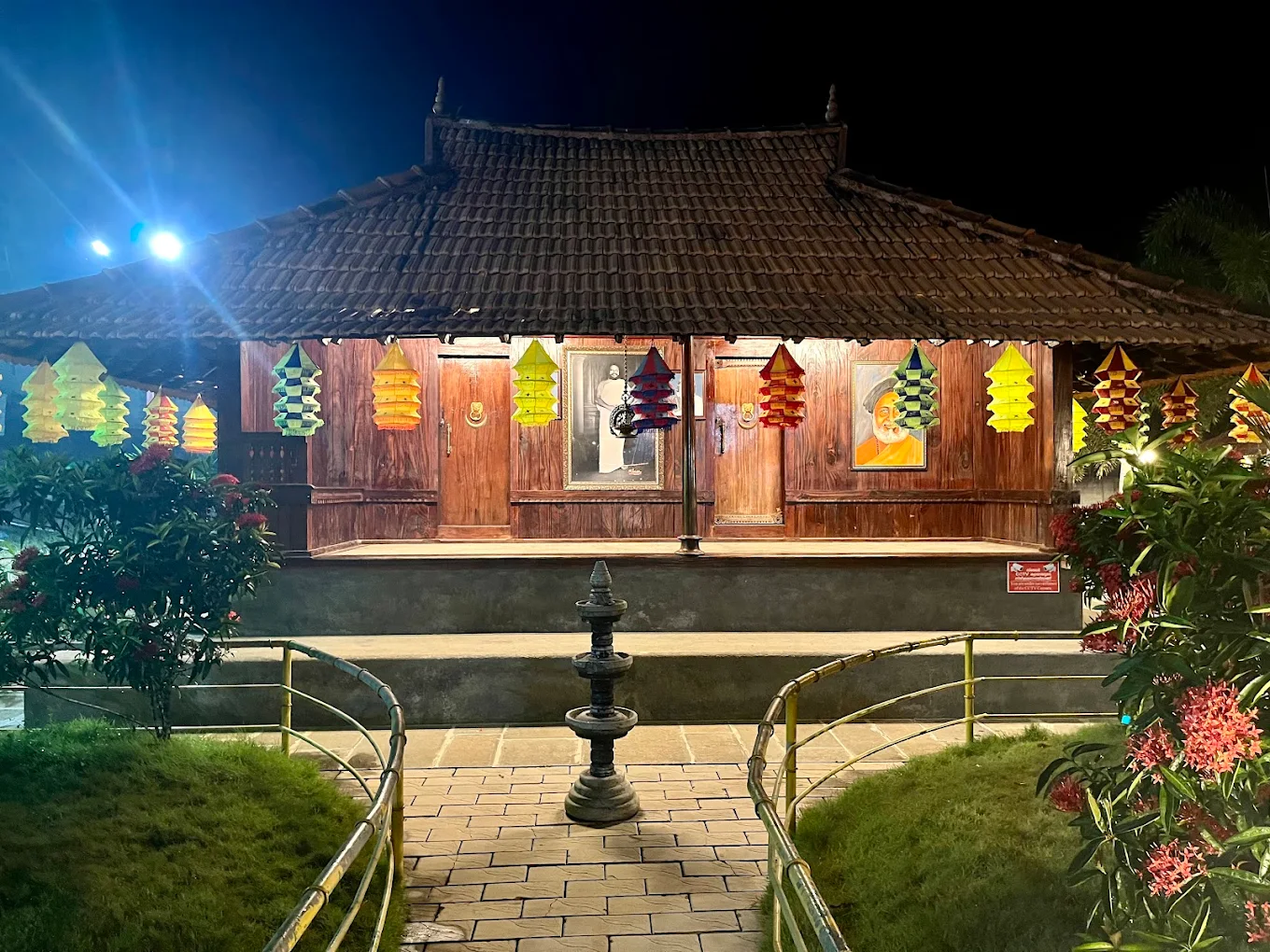 Devotees performing rituals at Chenkal Maheswaram Sri Shiva Parvathy Temple