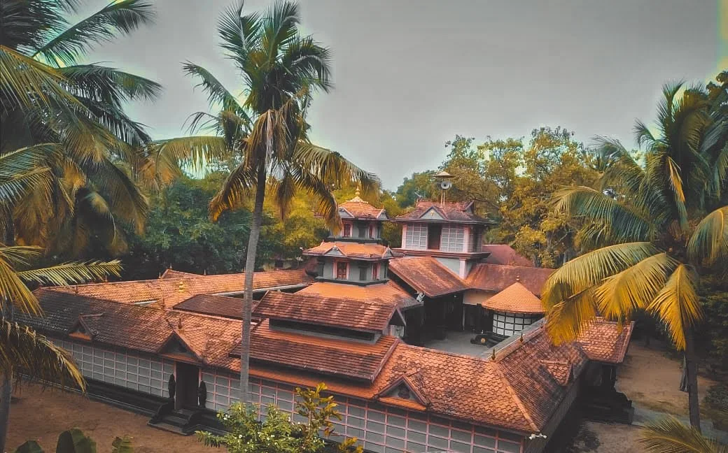 Traditional Kerala temple architecture at Padikkavilakam Bhagavathy Temple