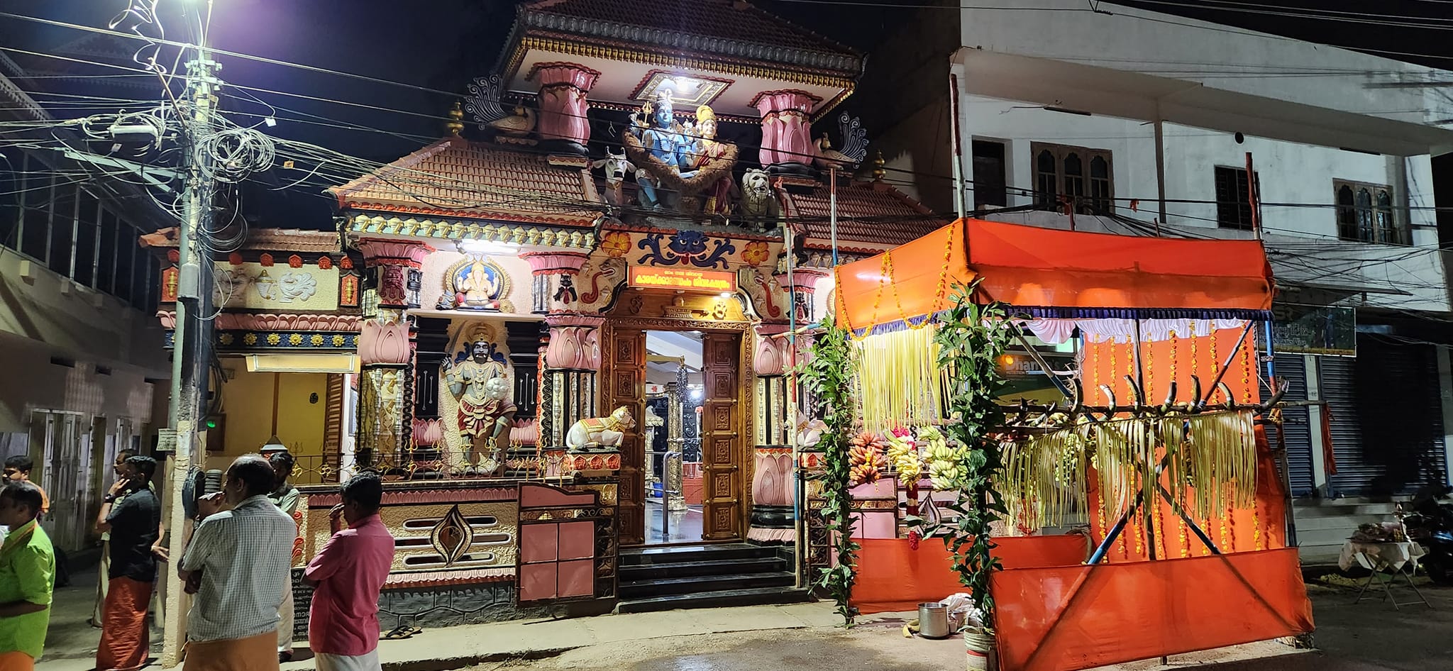 Karakkamandapam Siva temple Thiruvananthapuram Dresscode
