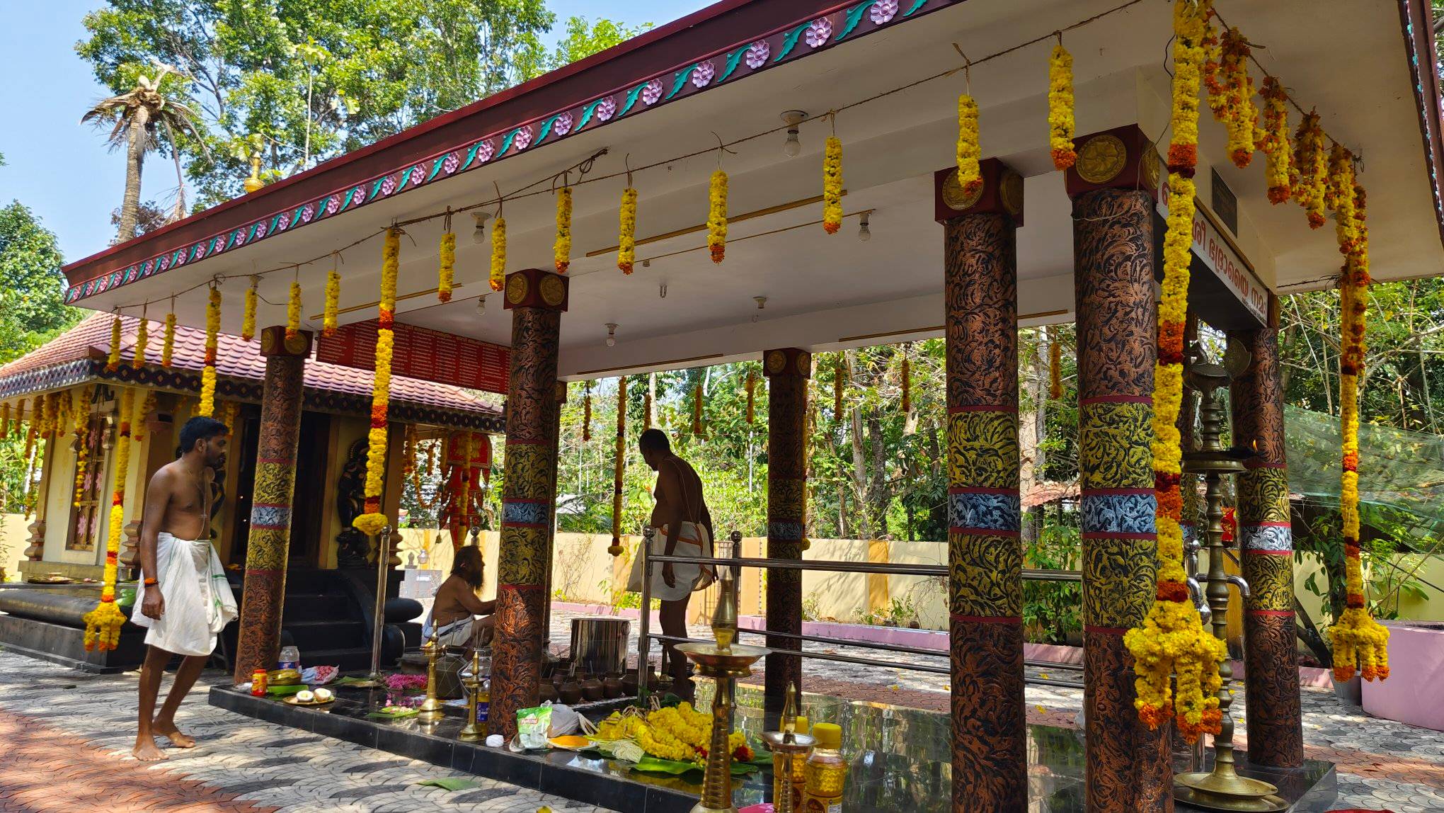 Images of Kanjampara Sree Bhagavathy Temple