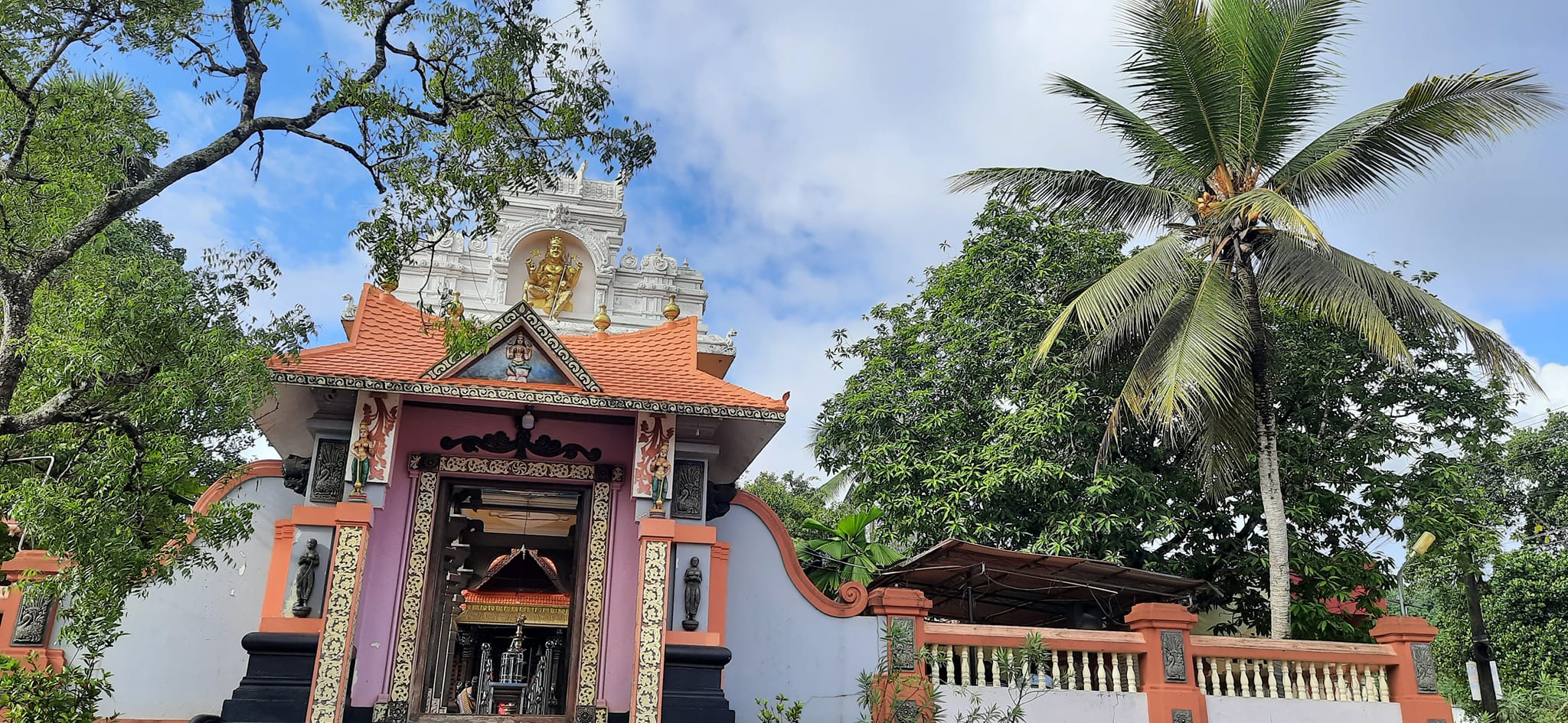 Uzhamalackal Sree Lekshmimangalom Devi is an Shakthi lord in Hinduism