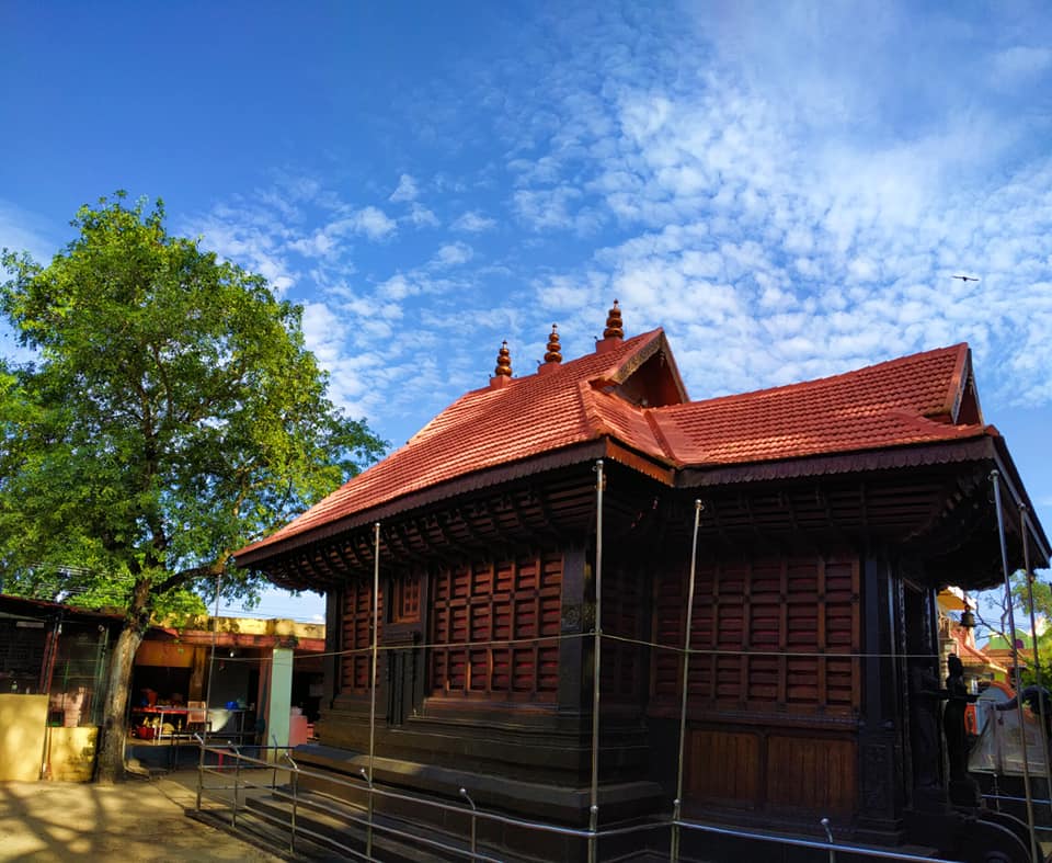 Uzhamalackal Sree Lekshmimangalom Devi temple Thiruvananthapuram Dresscode