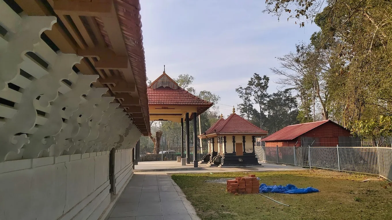Muthanga-Wildlife-Sanctuary-temple