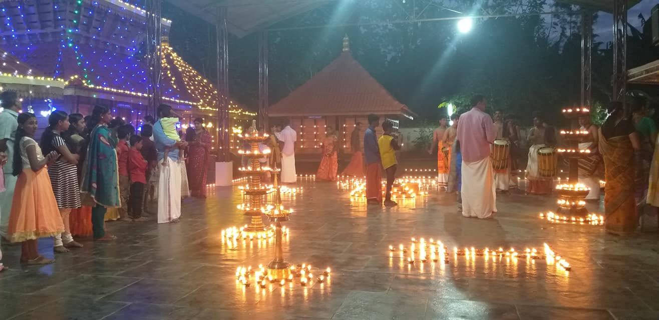 Sree Purakkadi Poomaala ParadevathaTemple wayanad Dresscode