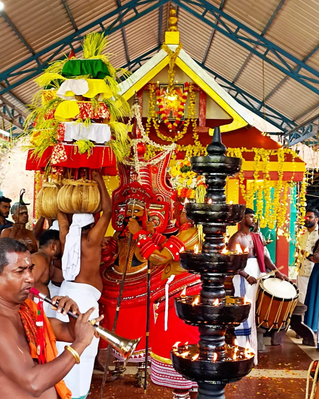 Peruvaka Sree Muthappan Madappura Temple wayanad Dresscode